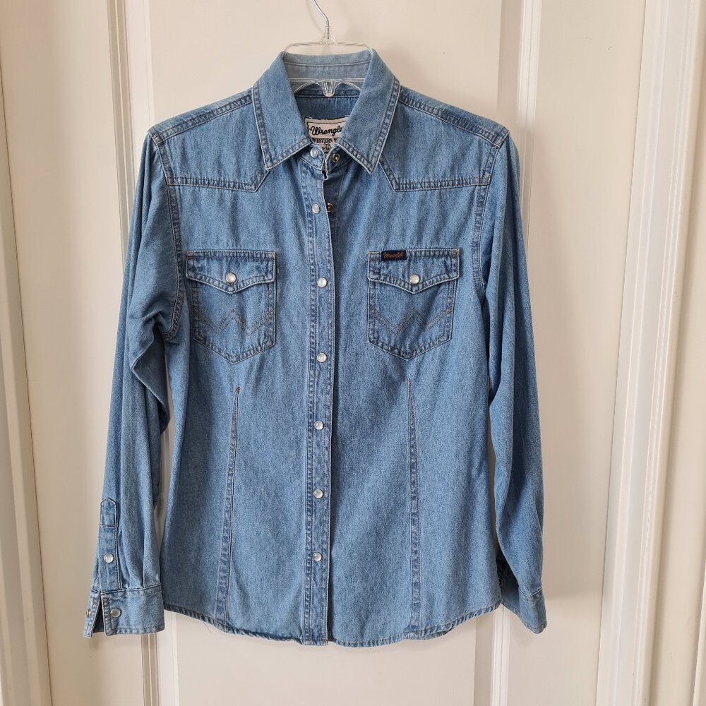 Wrangler Snap Button Down Light Wash Denim Shirt, Small